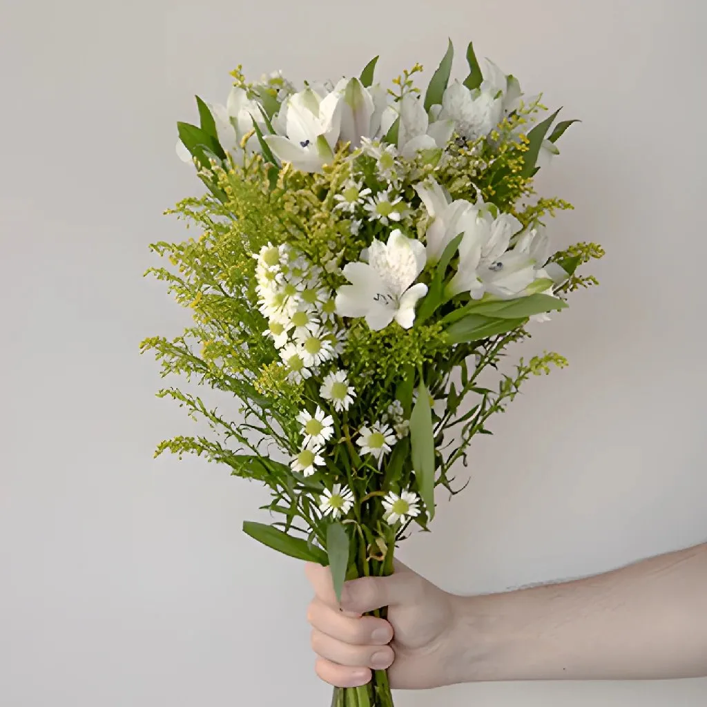 Kiss of Yellow Flower Centerpiece